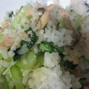 納豆のタレで♪鮭と小松菜のガーリック炒飯